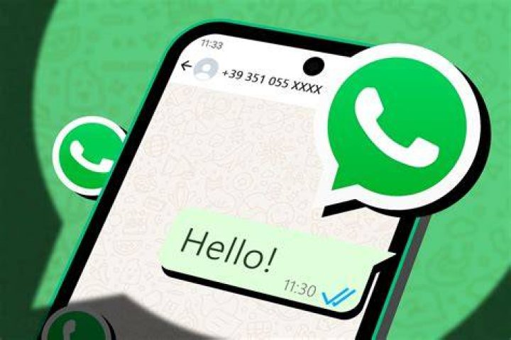 Are WhatsApp messages saved?