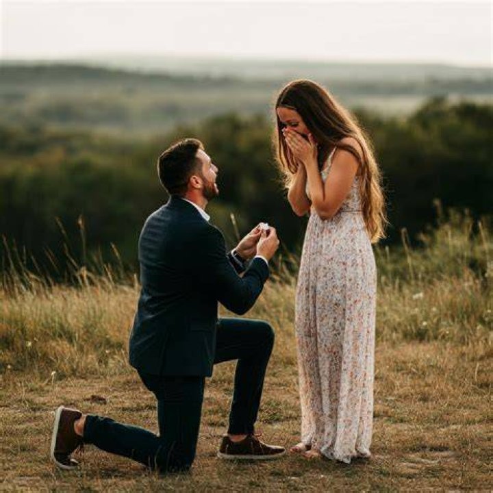 Do I have to kneel to propose?