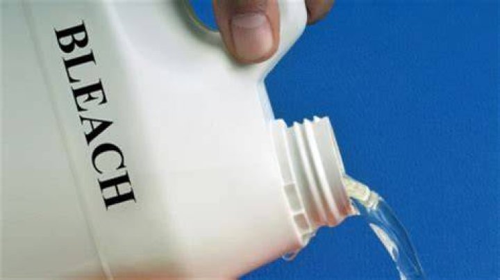Does hot water ruin bleach?