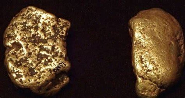Does white gold rust in water?