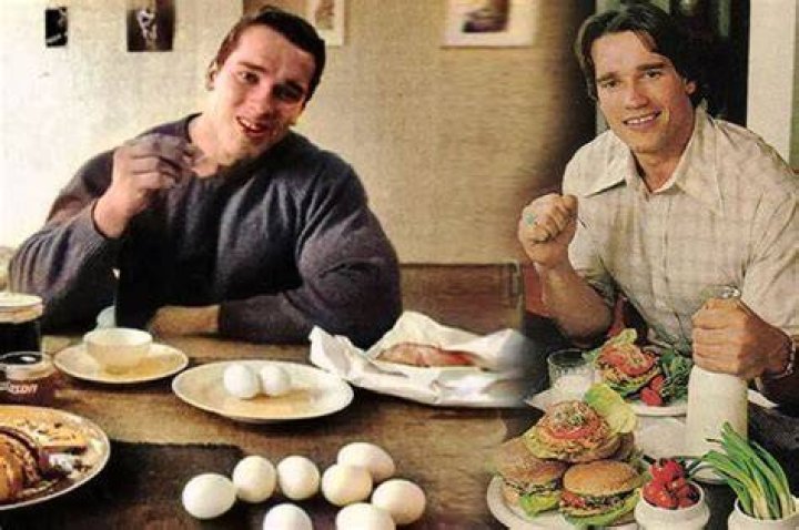How many eggs did Arnold eat a day?