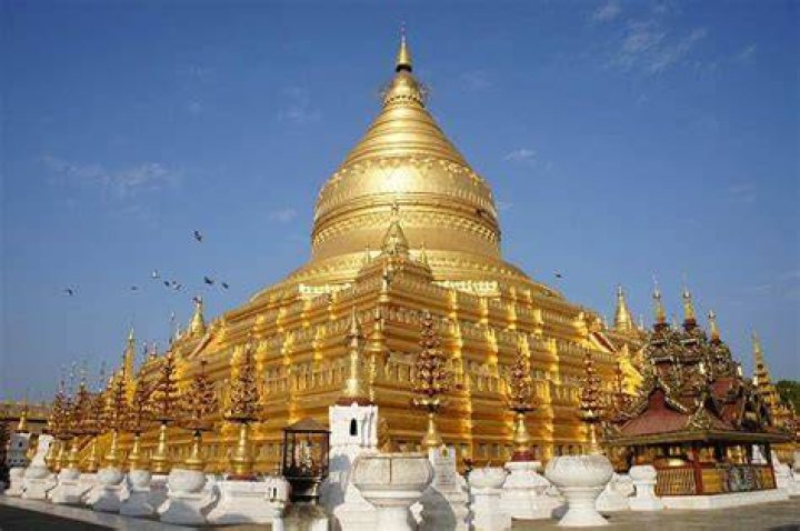 In which country there is no any temple?