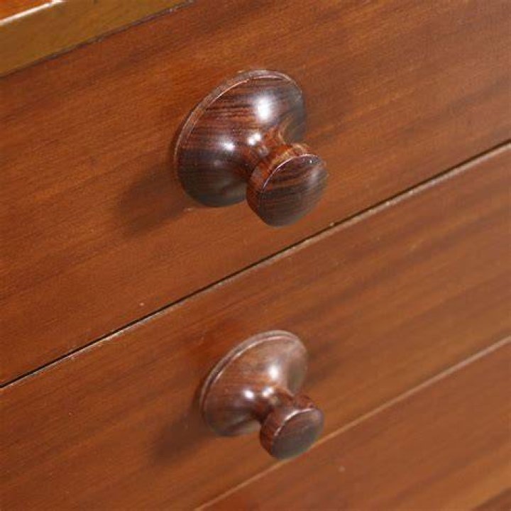 Is mahogany good for metal?