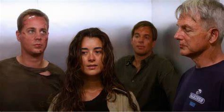 What did Gibbs whisper to Ziva season 17 episode 11?